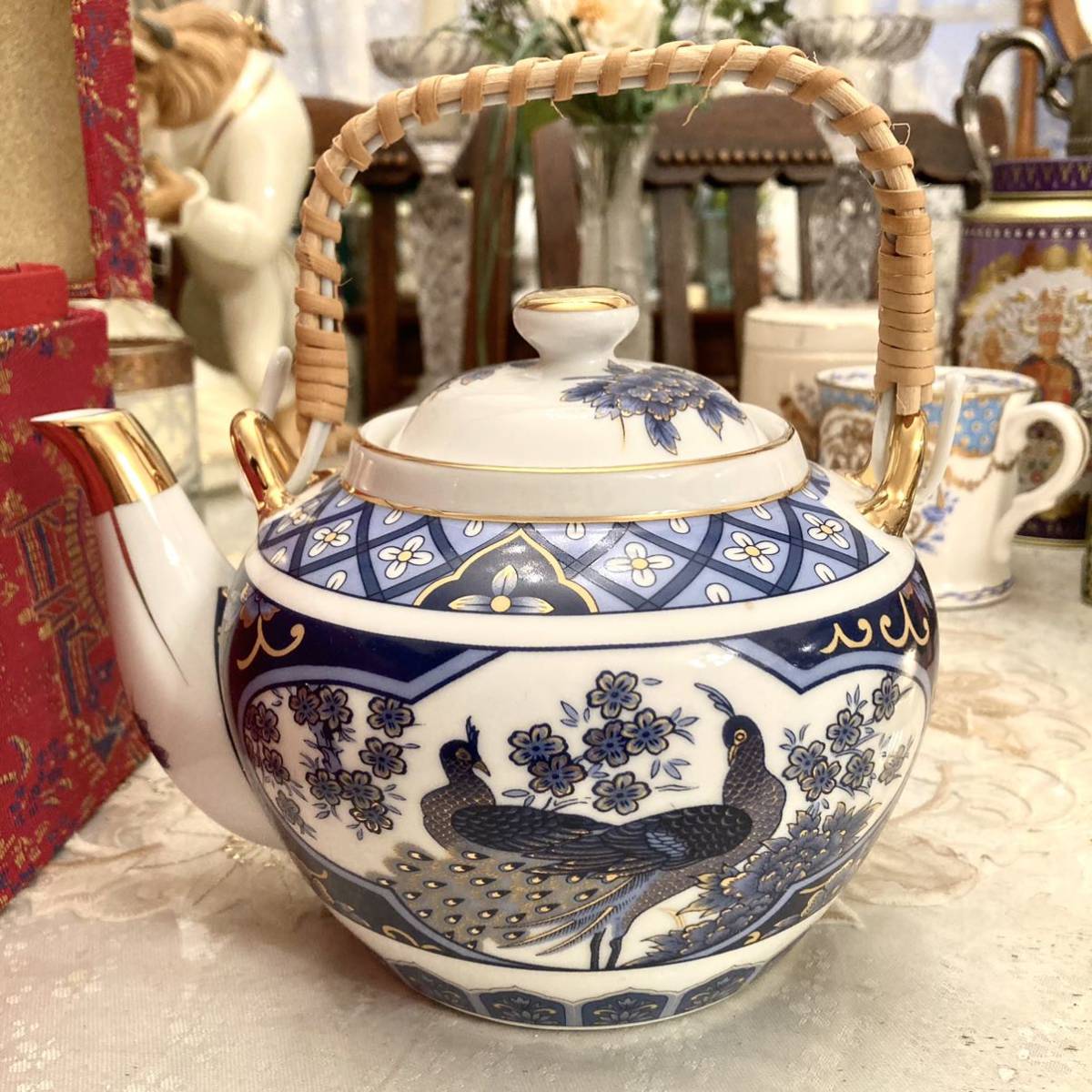 新品 中国 ティーセット 孔雀 金彩 景徳鎮? 豪華 カップ 新品 中国 ティーセット 孔雀 金彩 景徳鎮? 豪華 カップ