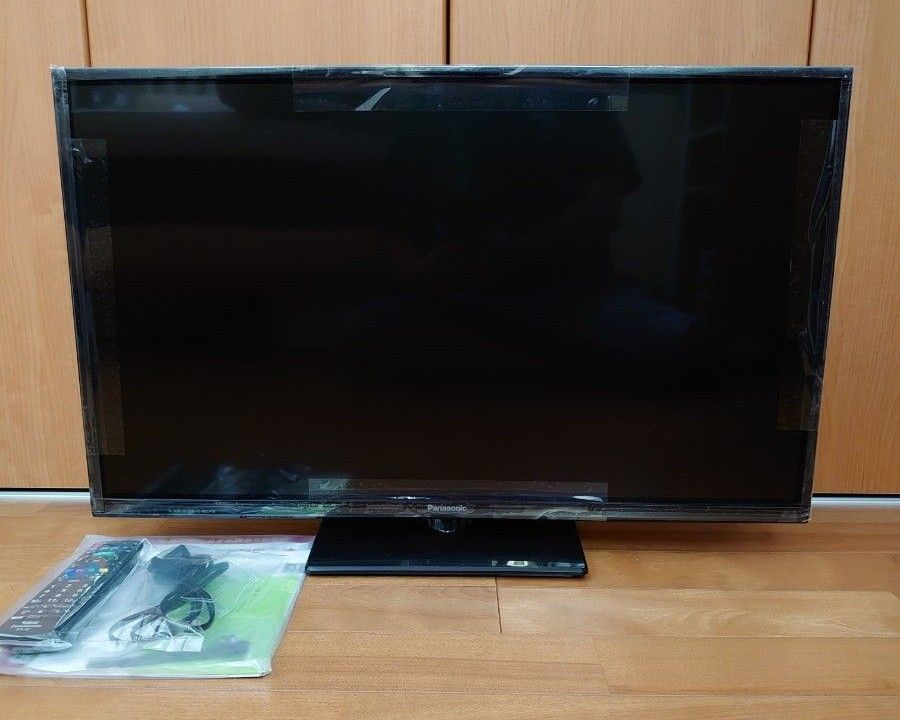 極美品】Panasonic VIERA パナソニック ビエラ 液晶テレビ 32V型 極美品】Panasonic VIERA パナソニック ビエラ 液晶テレビ 32V型