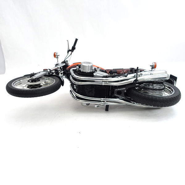 ★ AUTOart KAWASAKI カワサキ 1 6 750RS Z2 入手困難 絶版品 (0220460541)_画像7