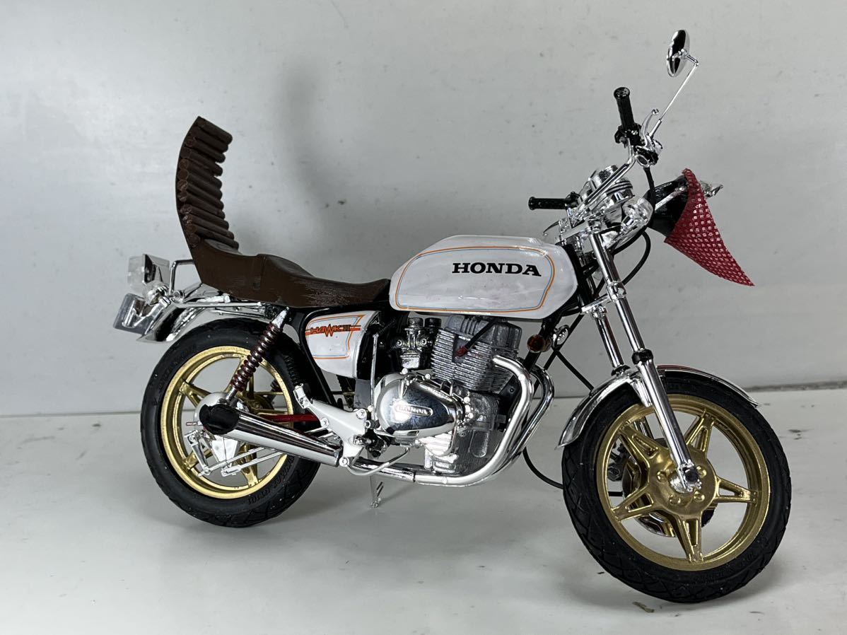 『RY』HONDA HAWK II プラモデル完成品(マイキーバブ仕様) 1/12プラモデルHONDAホークⅡ「バブ」「カスタム」 塗装済み