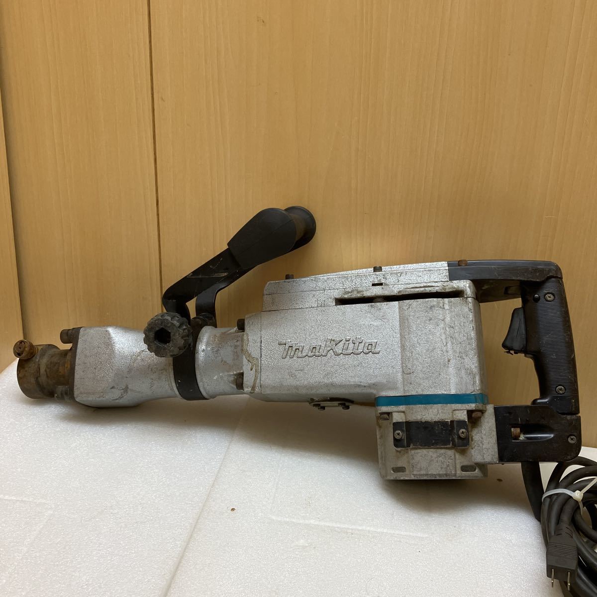 XL7757 makita マキタ 電動ハンマ HM1500 ハツリ 100V ケース 削岩機