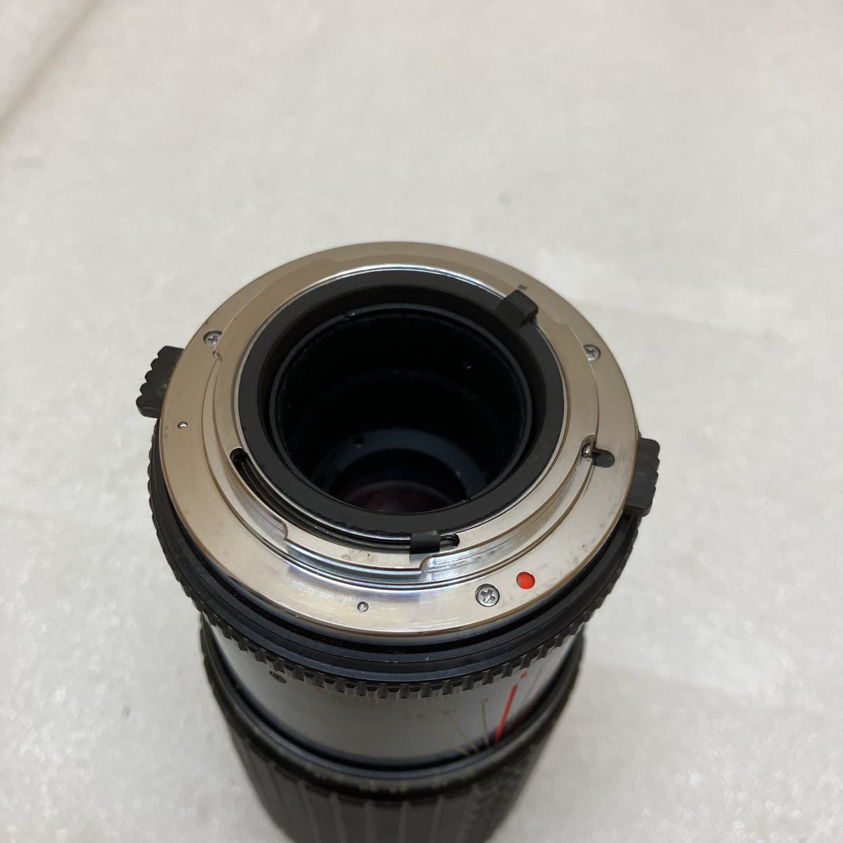 XL8059 人気の望遠レンズ☆　ミノルタMDマウント用　SIGMA HIGH-SPEED ZOOM-l f=80-200mm 1:3.5-4 _画像4