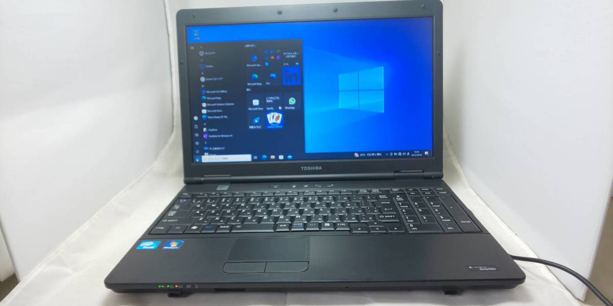 230807　TOSHIBA dynabook Satellite B451/D ( Celeron B800 / メモリ8GB / SSD120GB / USB無線LANアダプター / Win10)_画像1