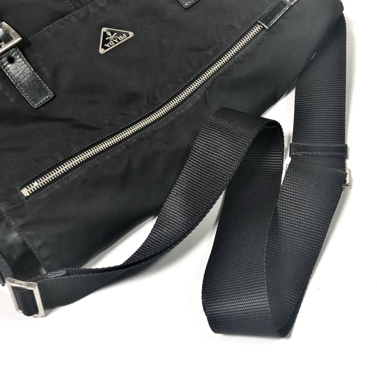 PRADA プラダ ナイロン ショルダー バッグ メッセンジャーバッグ 黒