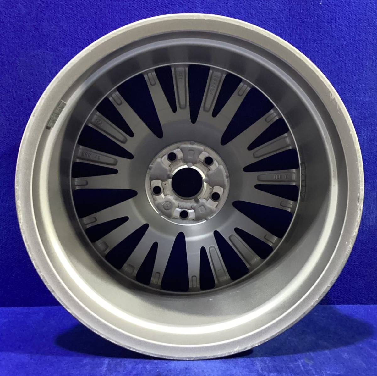 レクサス IS IS300H バージョンL 後期＊19インチ＊純正ホイール＊19x8.5J/オフセット+45/PCD114.3-5H＊単品1本【3/3】_画像2