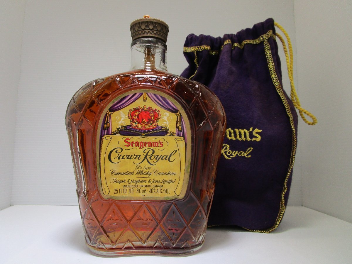 クラウン ローヤル 1968 700ml 40% Crown Royal カナディアンウイスキー ※紙封片方切れ,破れあり 未開栓 古酒 巾着付き/B32767_画像1