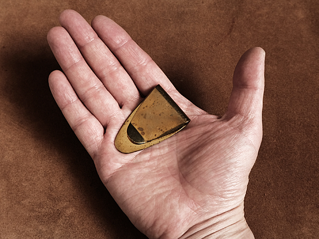  brass made money clip ( triangle ) brass Gold . tongs . inserting purse coin case Mini wallet simple men's 