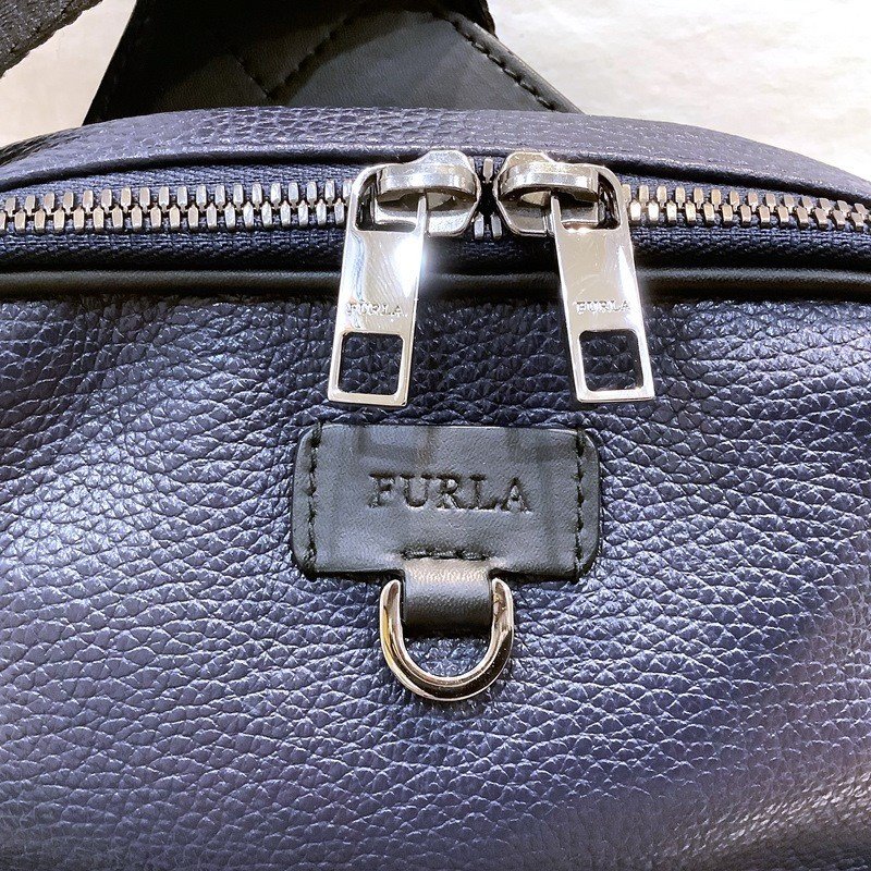 ☆決算特価商品☆ フルラ(FURLA) ボディーバッグ メンズバッグ
