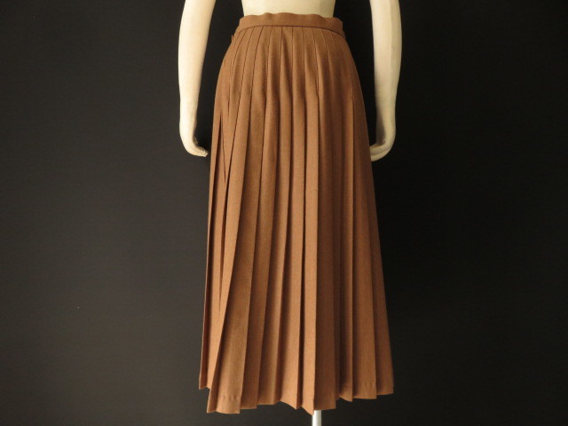 # lining with translation fine quality beautiful goods [ SCAPA ] Scapa high class wool to coil skirt Camel pleat [38]9 number M waist b1946