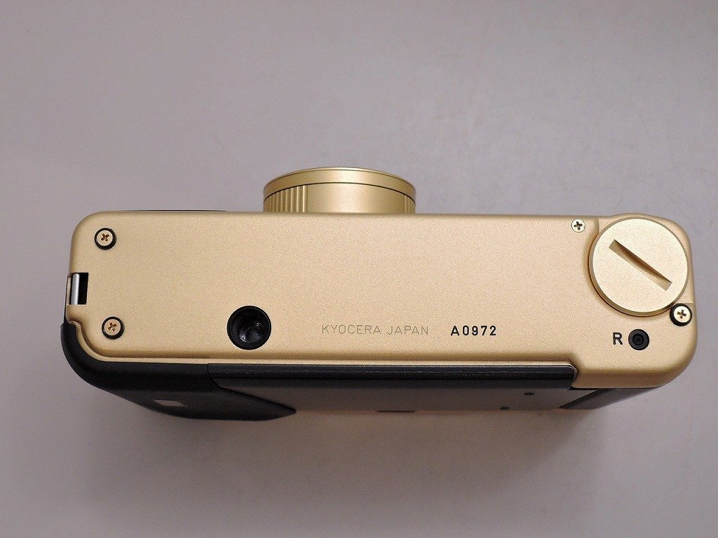 熱い販売 コンタックス CONTAX コンパクトフィルムカメラ ゴールド T2