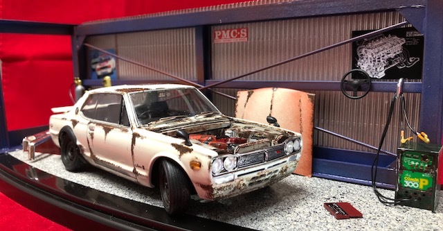 1/24 scale KPGC10 type NISSAN Skyline 2000GT-R garage manner original work geo llama ( clear case attaching )