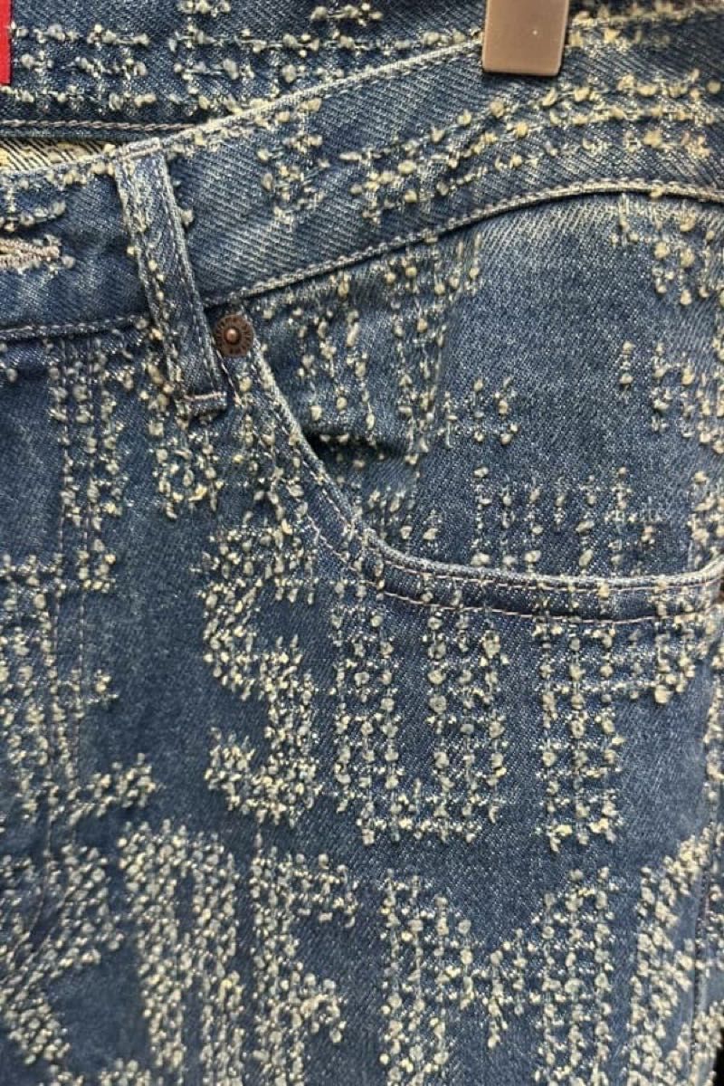 Supreme Needle Punch Regular Jean "Washed Blue"