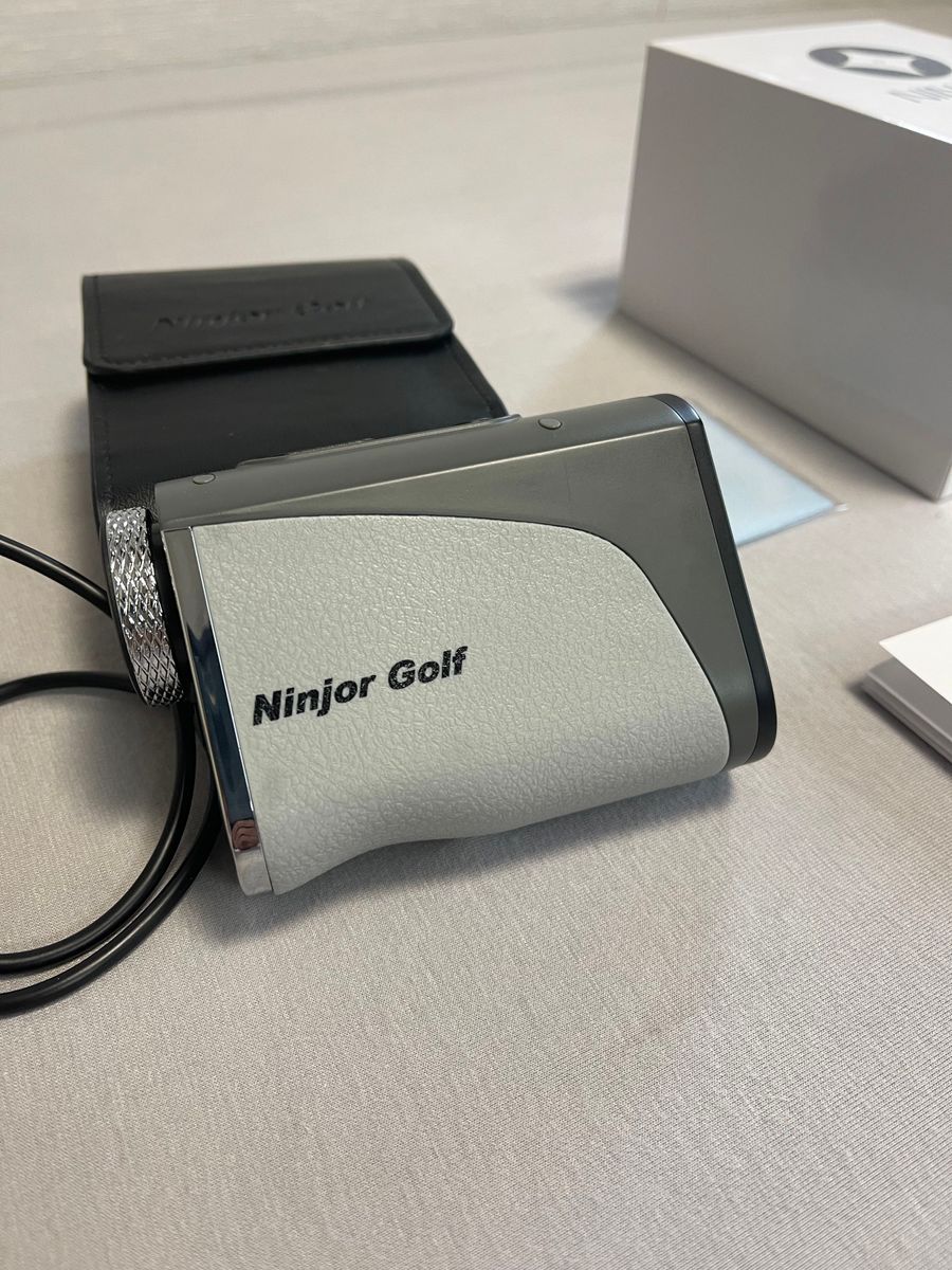 良品！NINJOR GOLFゴルフ レーザー 距離計 型番NJ007 ピンサーチ 0.1秒計測 防水機能 高低差補正