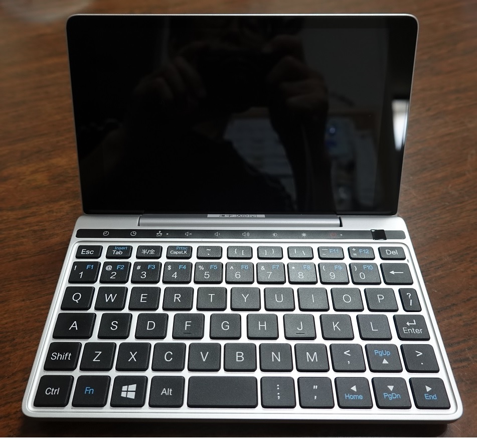 登場! GPD Pocket 2【ポケットサイズPC、8MB、美品、おまけ付き