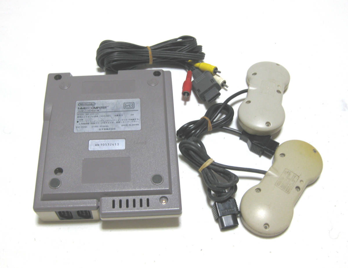 処分 / ジャンク品 NEW ニューファミコン 本体 AVケーブル