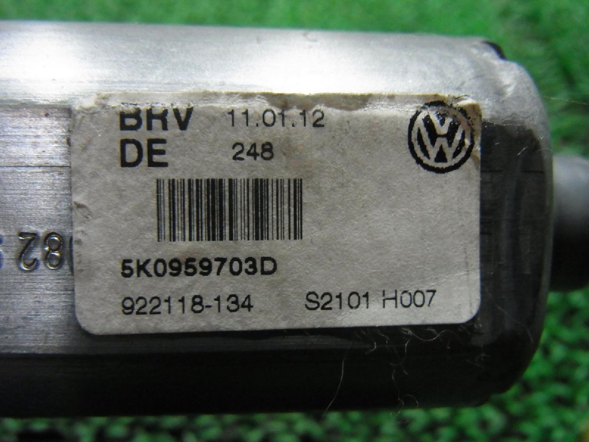 230926-G3 VW ゴルフ6 DBA-1KCAX 左リア パワーウィンドウモーター_画像3