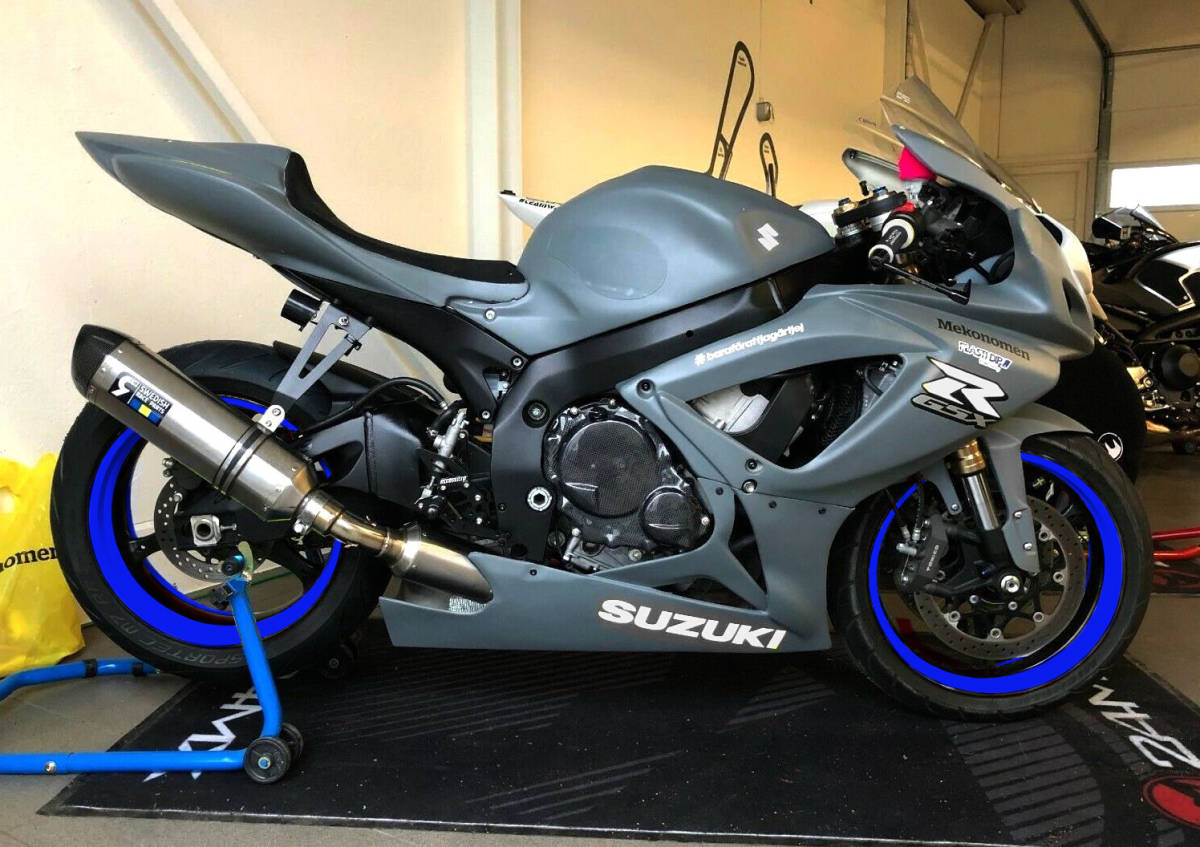 【極太】リムテープ ステッカー ブルー 青 17インチ CBR GSR ZX-14R ZX-10R ZX-6R ZZR1400 隼 GSX-R1000 R600 YZF-R1 R6 R25 MT-09 MT-07の画像4