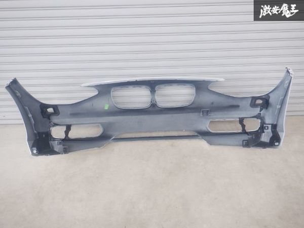 BMW 純正 F20 1シリーズ フロントバンパー 5111-7245731 パール白系 訳有品 棚2F-E_画像8