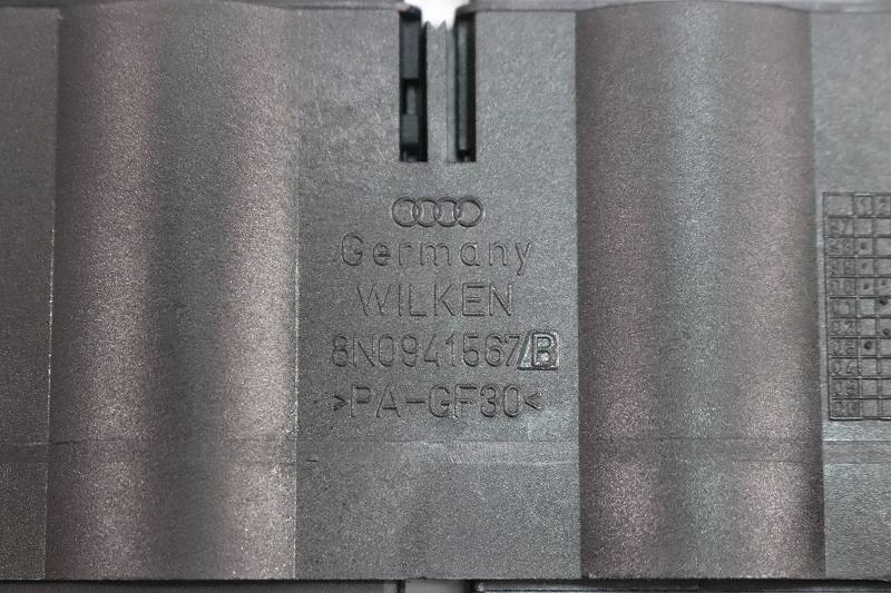 アウディ Audi TT クーペ 1.8 ターボ 右ハン 前期(8NAUQ 8N A4) 純正 集中スイッチ リアデフォッガ シートヒーター ハザード ESP p037657_画像6