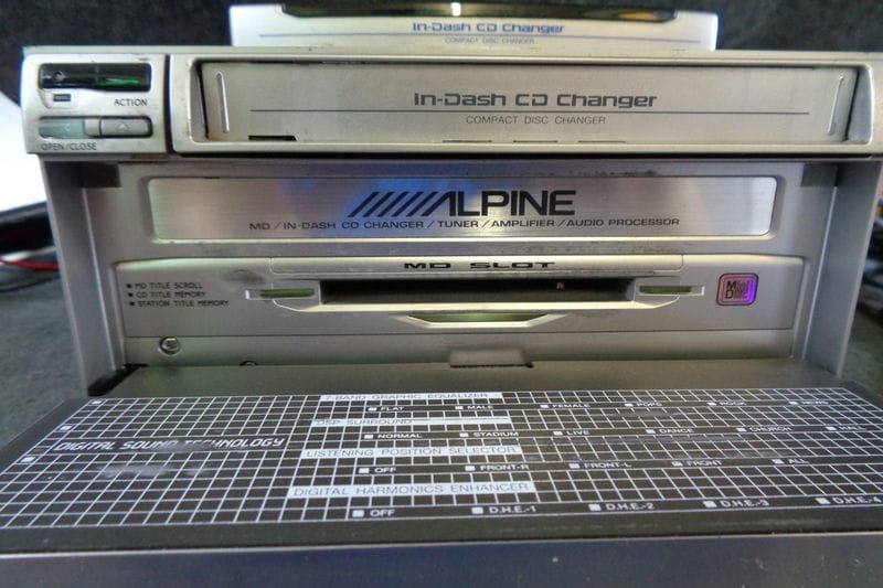 ALPINE アルパイン DSPヘッドユニット CDチェンジャー インダッシュ MD 2DIN 旧車 レトロ 当時物 CDプレーヤー MDA-W892J B05401-GYA80_画像4