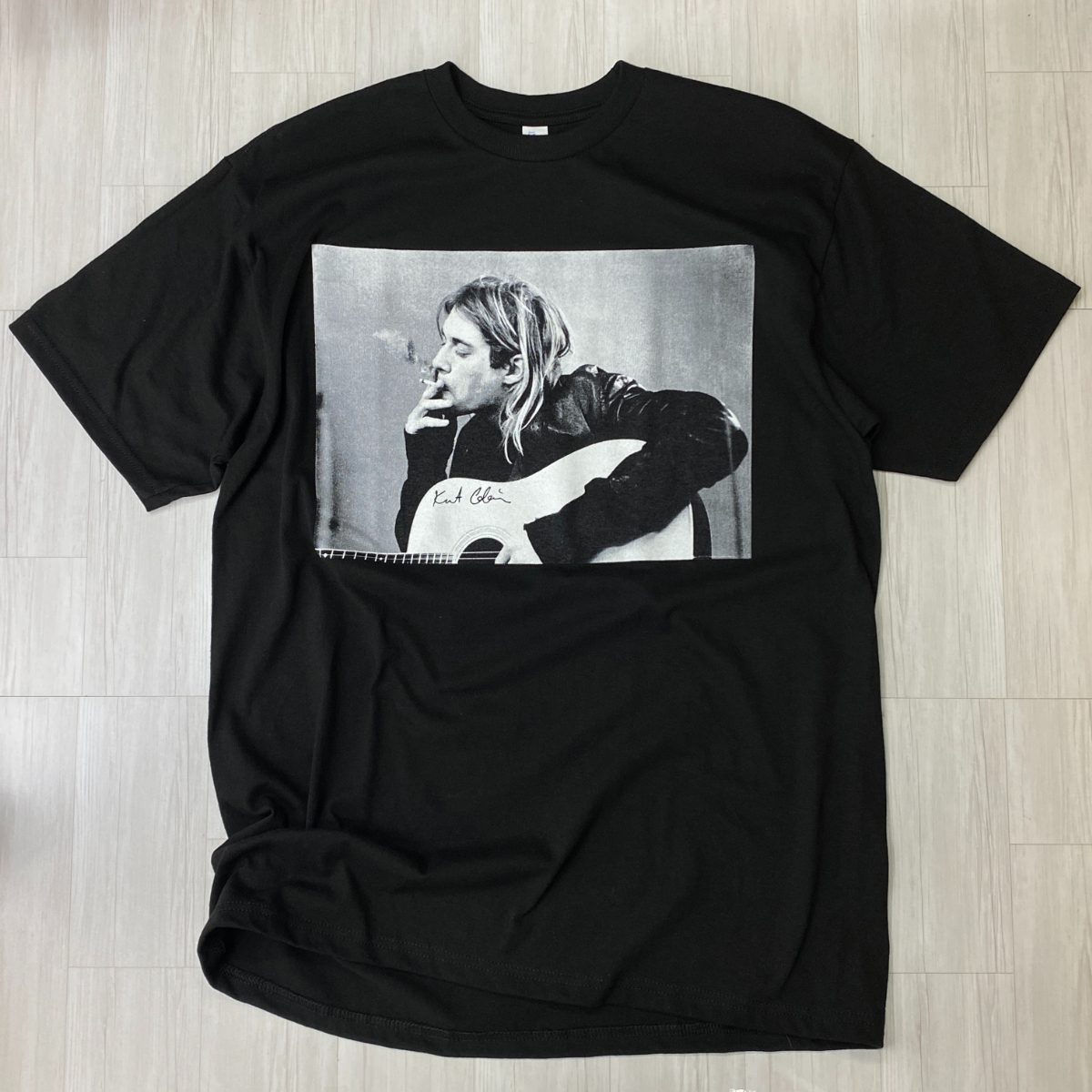 ロサンゼルス発 【S】 Kurt Cobain カートコバーン 半袖 ヘビーウェイト Tシャツ 黒 バンドT ロックバンド USA規格 ニルヴァーナ_画像1