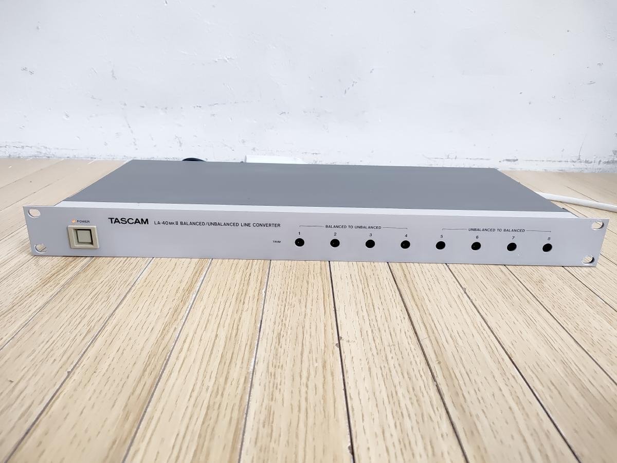 最低価格の ☆TASCAMタスカム LA-40mkII バランス/アンバランスライン