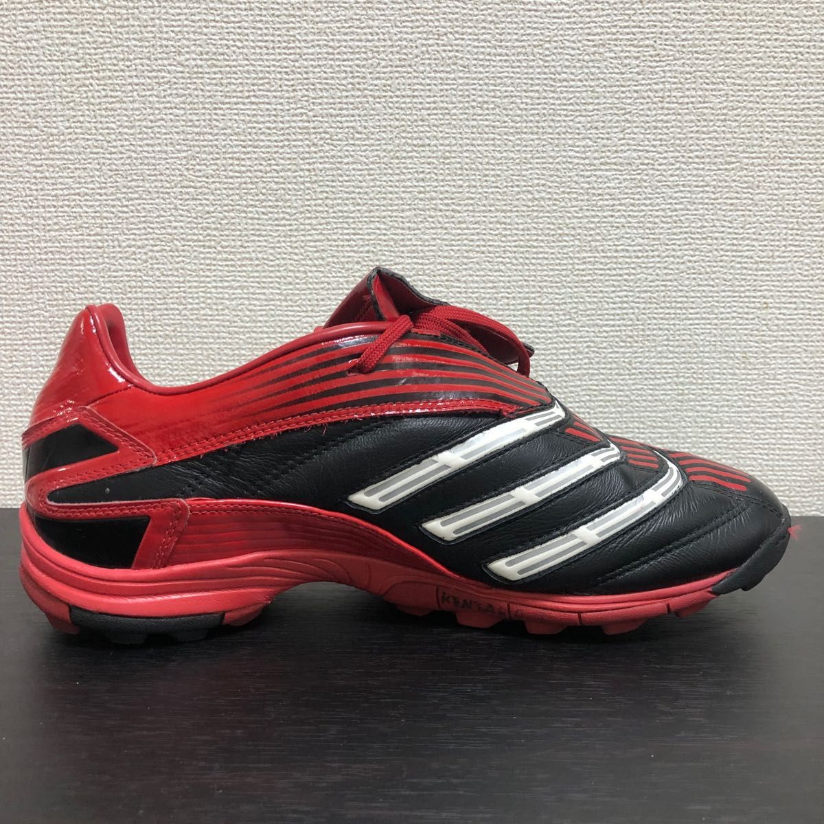 希少 adidas プレデター アブソリュート TF 26 5cm 黒 赤|Yahoo 希少 adidas プレデター アブソリュート TF 26 5cm 黒 赤|Yahoo