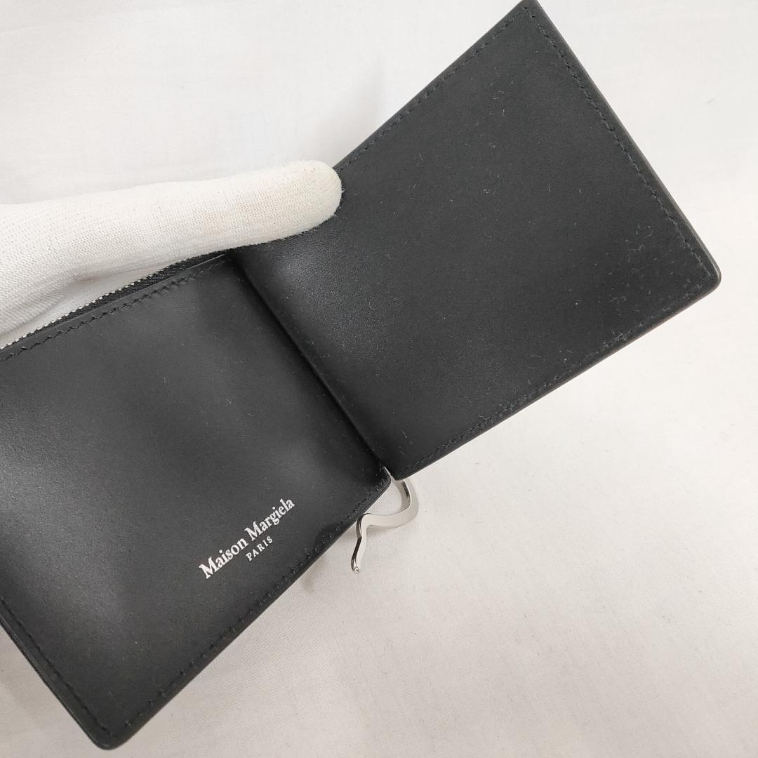 新品 未使用 MAISON MARGIELA レザー折財布 四隅ステッチ 新品 未使用 MAISON MARGIELA レザー折財布 四隅ステッチ