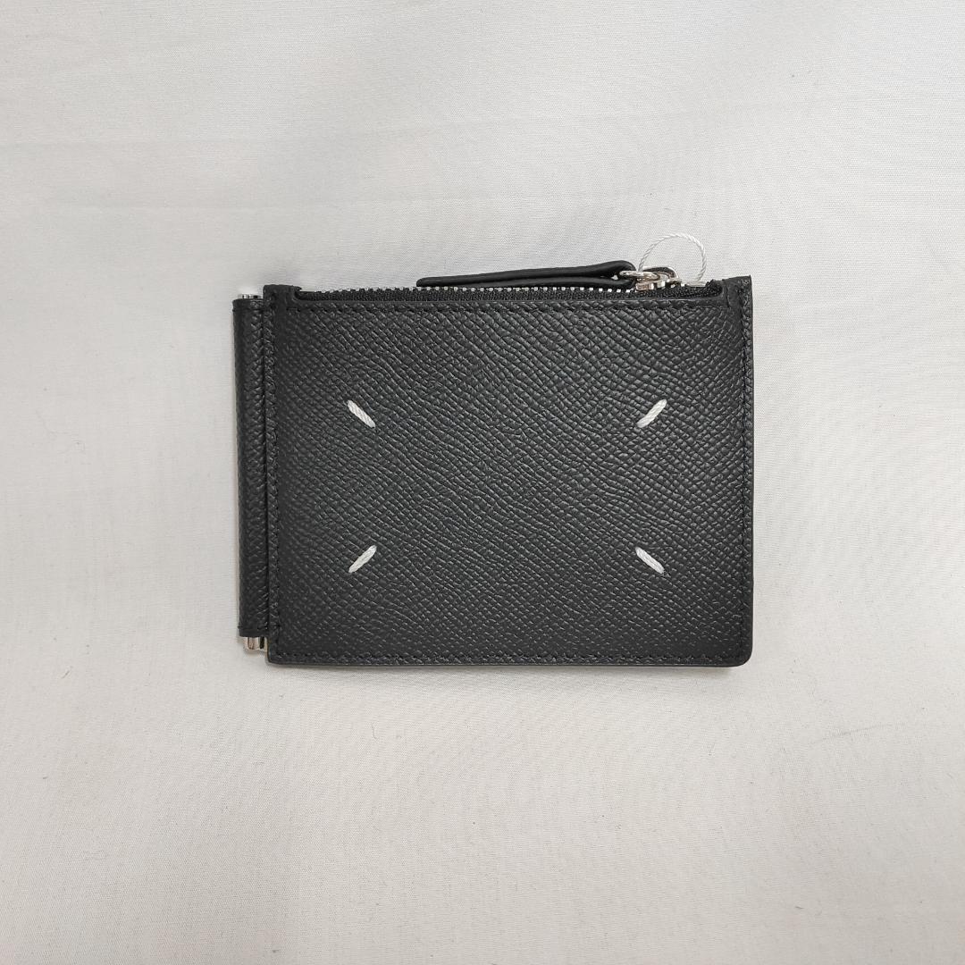 新品 未使用 MAISON MARGIELA レザー折財布 四隅ステッチ 新品 未使用 MAISON MARGIELA レザー折財布 四隅ステッチ