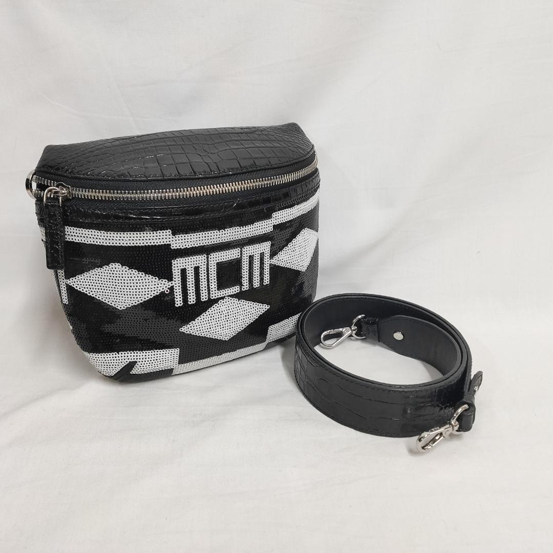 新品 未使用 MCM ゲオ クロコ 定番スパンコールボディバッグ ブラック