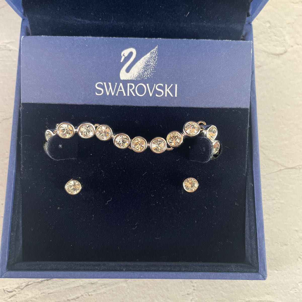 Swarovski ブレスレット　ピアス