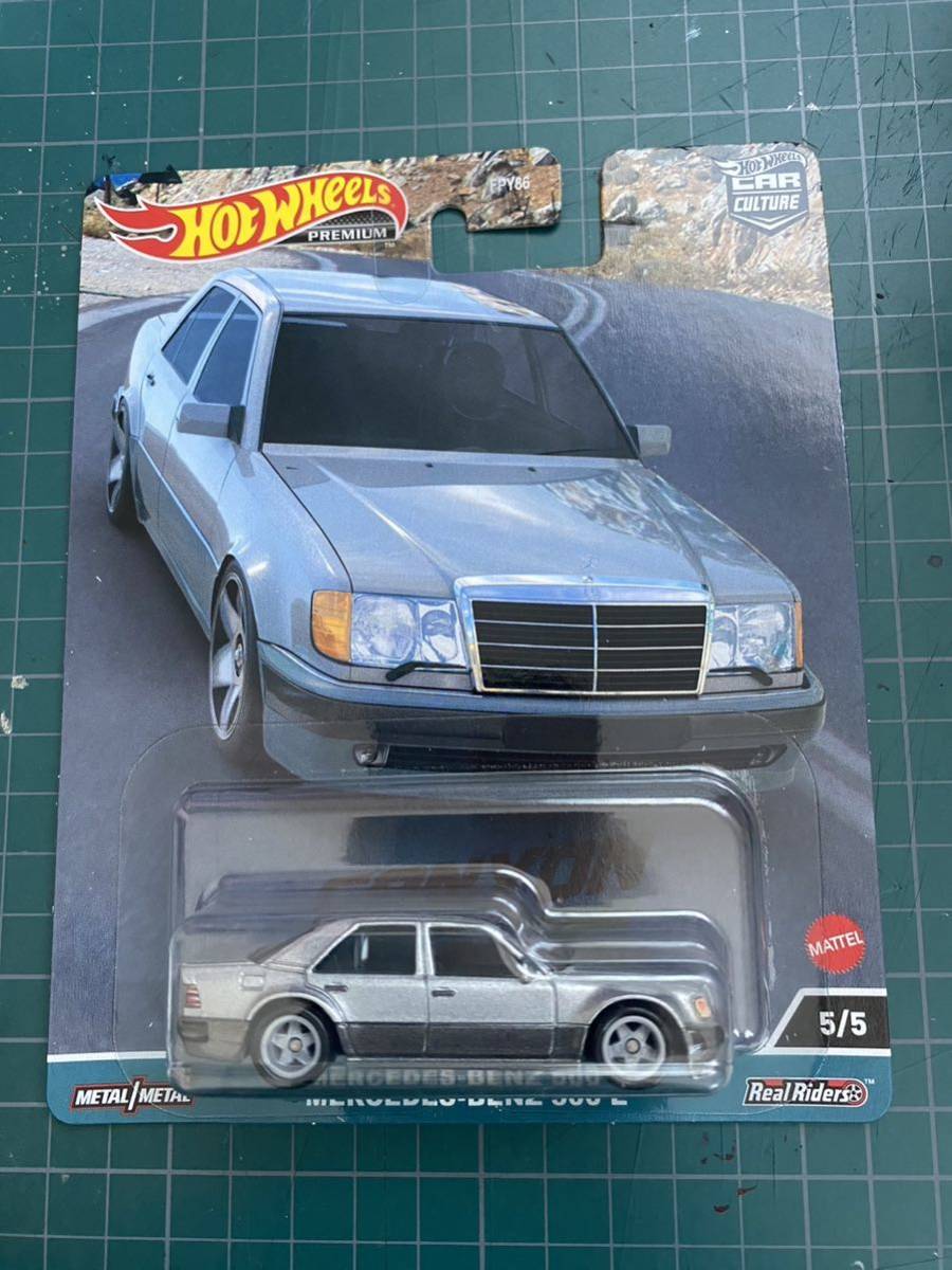 新品未開封　Hot Wheels ホットウィール MERCEDES-BENZ 500 E_画像1