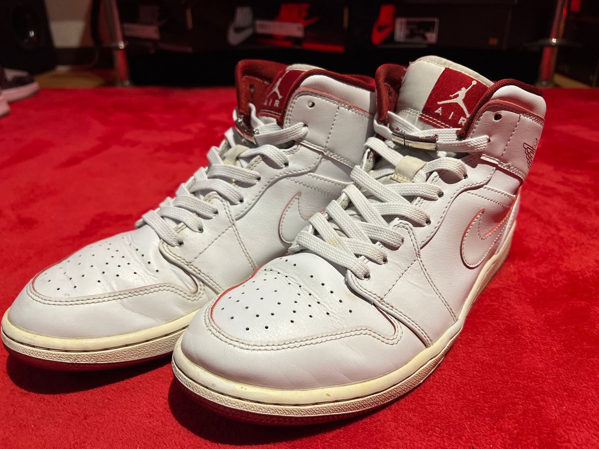おまけ付き】NIKE ナイキ AIR JORDAN エアジョーダン1 MID おまけ付き】NIKE ナイキ AIR JORDAN エアジョーダン1 MID