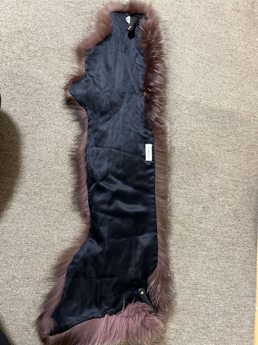 美品 GIVENCHY フォックスファー ショール マフラー MOONBAT 美品 GIVENCHY フォックスファー ショール マフラー MOONBAT