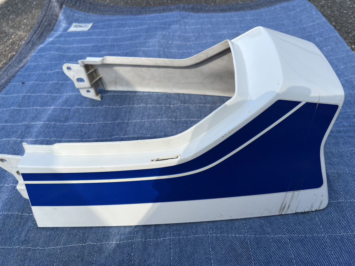 CBR400F 2型　青白　純正品　外装　タンク　サイドカバー　リアカウル_画像9