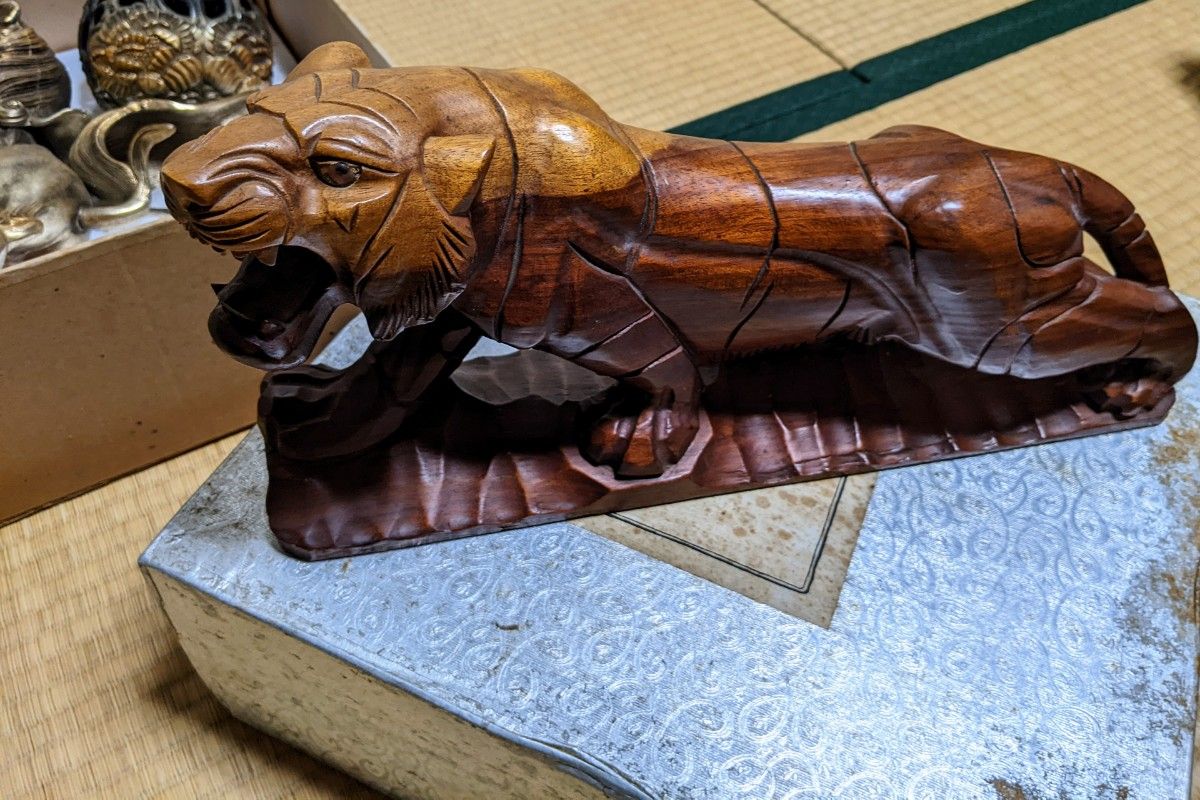 伝統美術品 玉獅子 木彫りの虎 金属工芸 伝統工芸品 縁起物 伝統美術品 玉獅子 木彫りの虎 金属工芸 伝統工芸品 縁起物