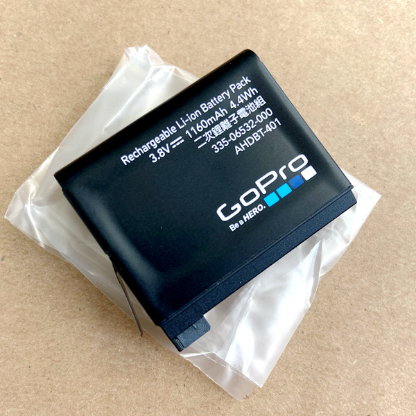 ４個セット【GoPro 純正】 HERO 4用 充電池 バッテリー (AHDBT-401) 新品未使用_画像1