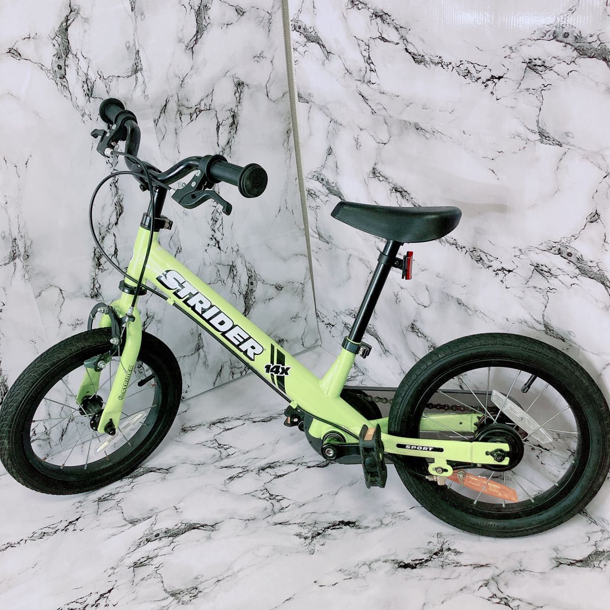 STRIDER 14x ストライダー ライムイエロー キッズバイク 自転車 STRIDER 14x ストライダー ライムイエロー キッズバイク 自転車