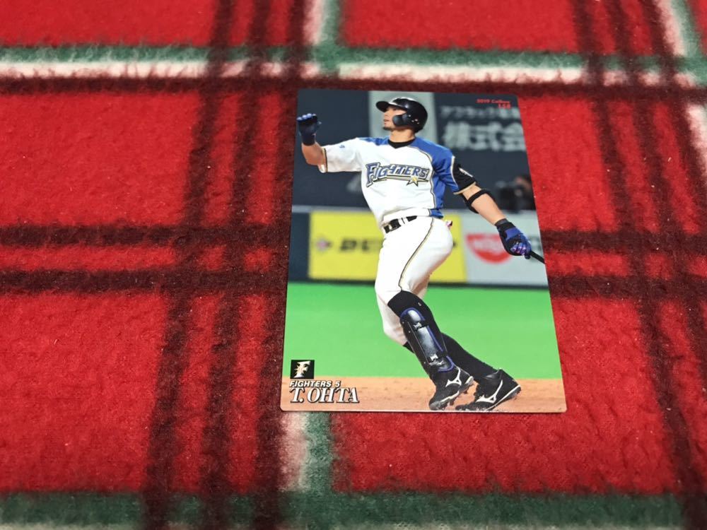 2019 カルビー プロ野球チップス 第3弾 158 大田泰示（日本ハム）レギュラーカードの画像1