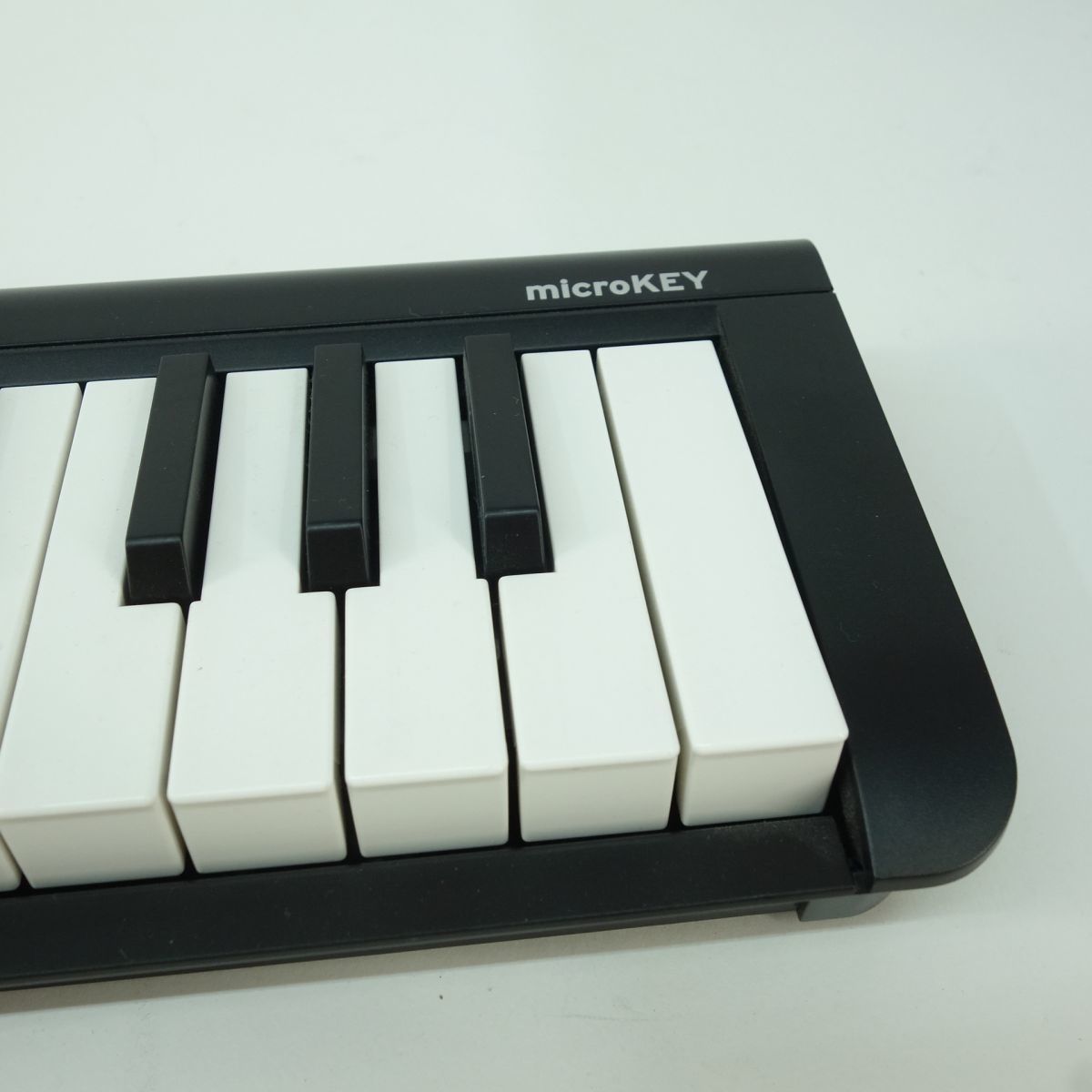 095 KORG コルグ micro KEY-25 MIDIコントローラー 25鍵 本体のみ ※現状品_画像2