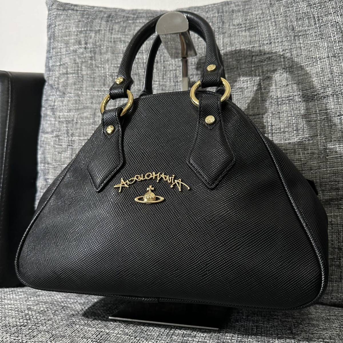 正式的 【美品】vivienne westwood 黒 金具ロゴ オールレザー 手持ち