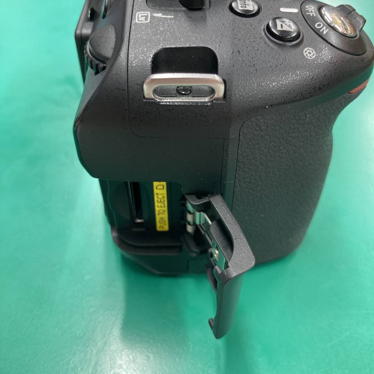 Nikon D5100 ジャンク品 R01760_画像6