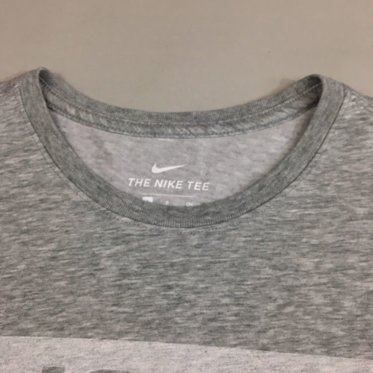 【美品・良品】ナイキ NIKE 半袖 Tシャツ 丸首 プリント トップス グレー 灰色 メンズ 男性用 Sサイズ ♭▽