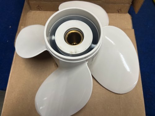 4 sheets propeller!YAMAHA60~130hp for is possible to choose pitch size <13.4×15*13x17> old 2 -stroke & present outboard motor correspondence / postage included / after market goods 