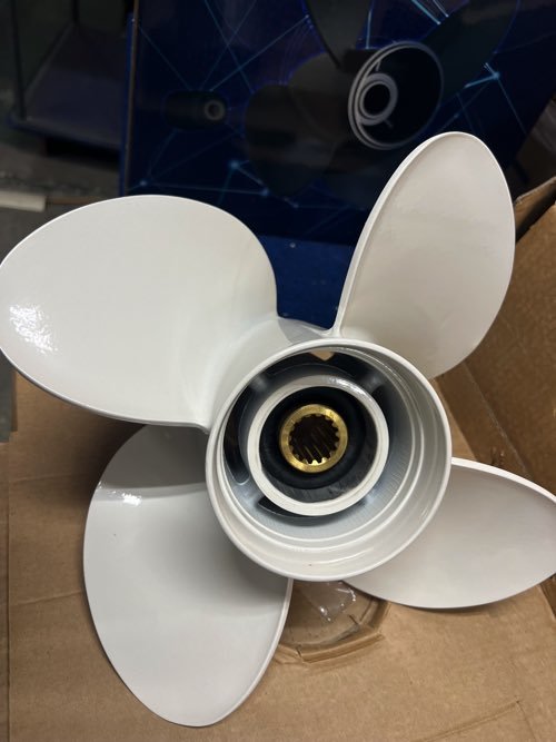 4 sheets propeller!YAMAHA60~130hp for is possible to choose pitch size <13.4×15*13x17> old 2 -stroke & present outboard motor correspondence / postage included / after market goods 