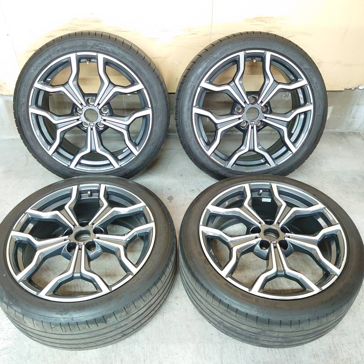 【J158】BMW純正　 X1 /X2 　F48/ F39　112X5　ハブ径66.6　ランフラット　225/45R19 　 8009759