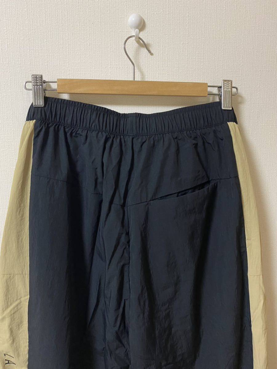 新品　アディダス　ナイロン　パンツ　Mサイズ_画像6