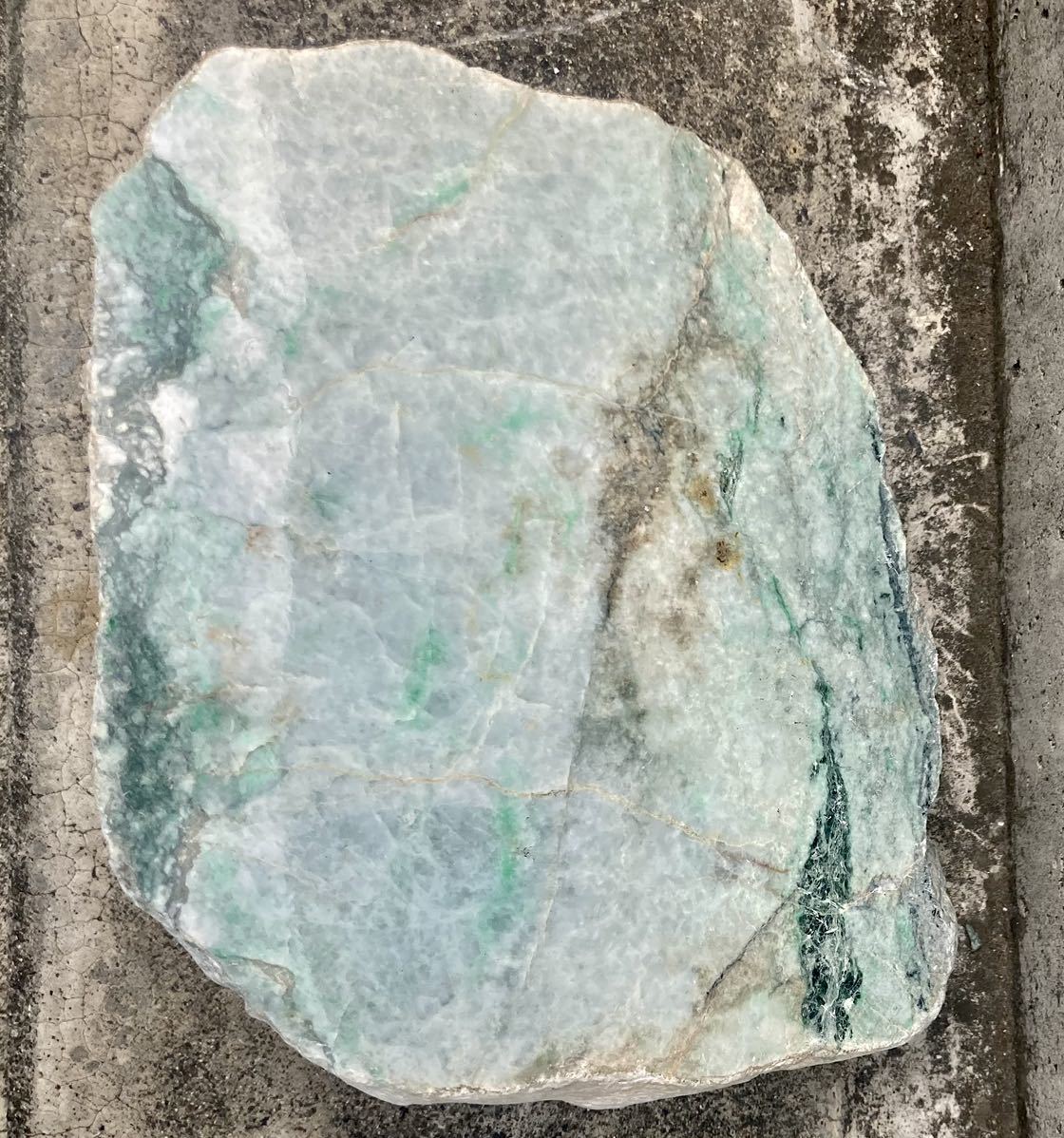 ミャンマー産超巨石天然本翡翠原石9.40kg１面カット磨き済み［JADEITE］大迫力^ ^_画像4