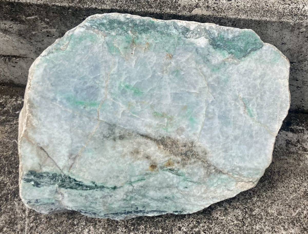 ミャンマー産超巨石天然本翡翠原石9.40kg１面カット磨き済み［JADEITE］大迫力^ ^_画像1