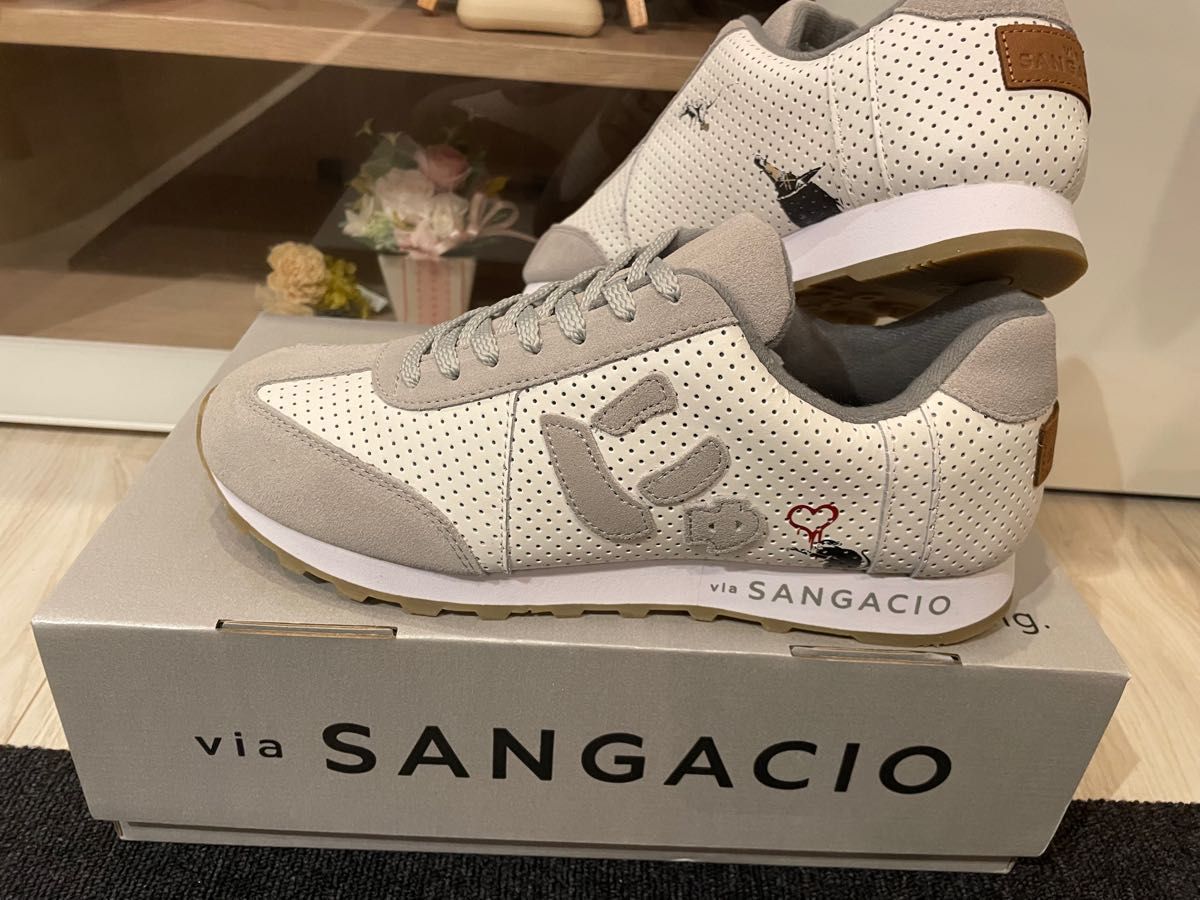 via SANGACIO×BRANDALISED バンクシー限定コラボスニーカー 新品未使用